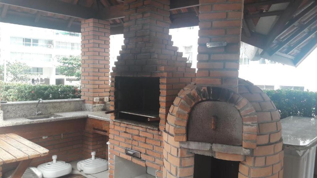 Pe Na Areia - Com Servico De Apartment Guaruja